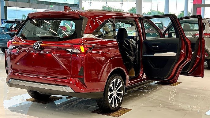 Toyota MPV 2025, 8-seater car, Toyota family car, 55-litre fuel tank, ₹0 down payment car, affordable MPV India, best MPV 2025, Toyota 8-seater launch, fuel efficient MPV, long distance travel car, spacious car India, Toyota car offers, new MPV under budget, Toyota MPV features, MPV for large families